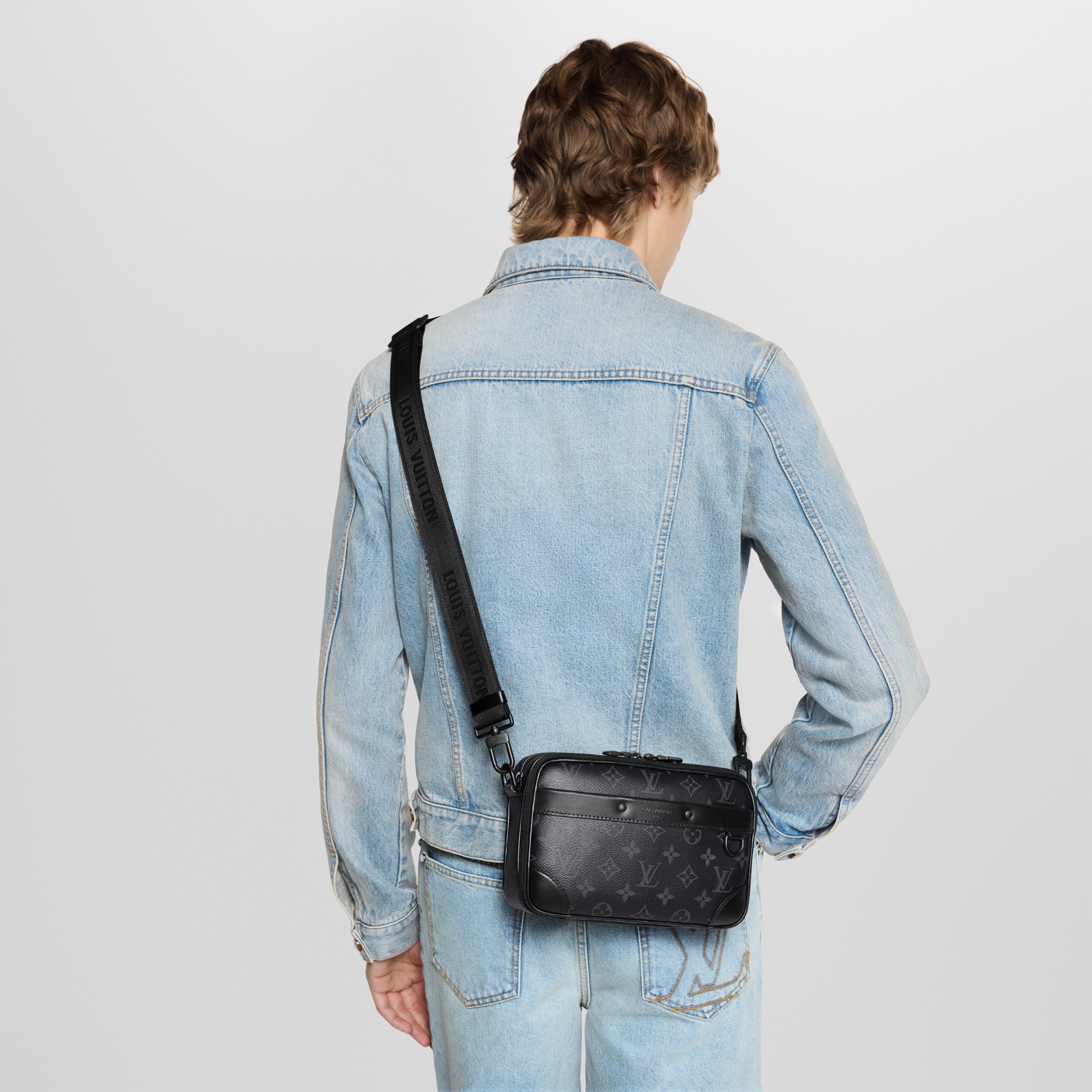 Bolsa Messenger Alpha Monogram Eclipse - Presentes Festivos Para